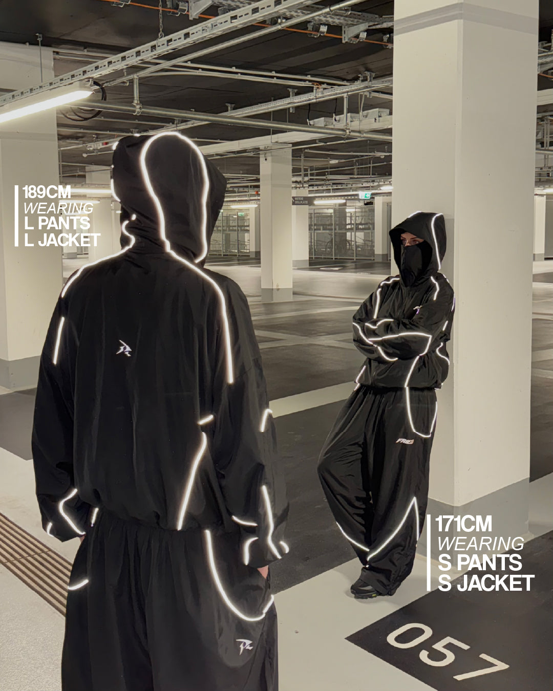 BLACK - WATERPROOF ZIP HOODIE